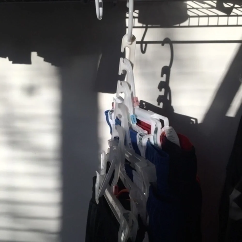 5 Wonder Hangers space saving closet organizer